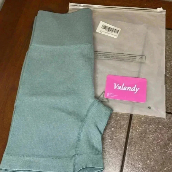 Valandy Bike Shorts - Picture 3 of 5